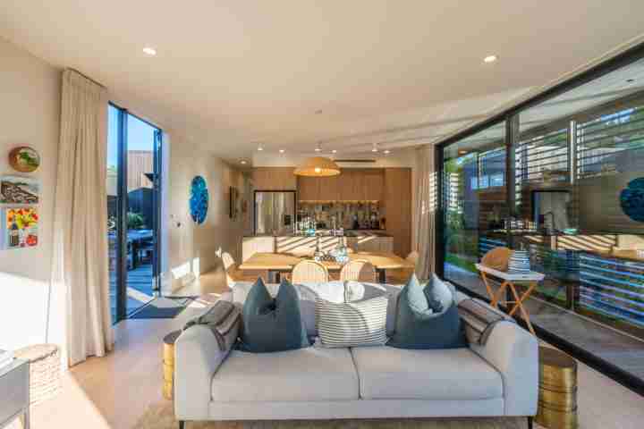 Waiata Beach House Luxury Lounge and open plan living v2