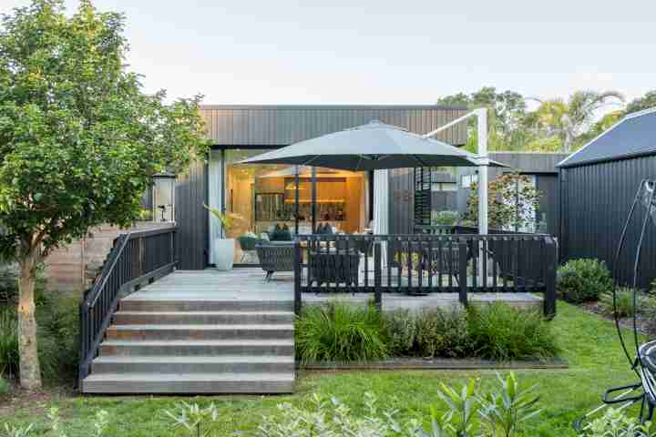 Waiata Beach House Main Entrance v2