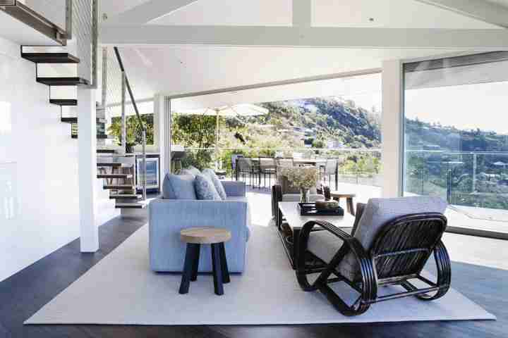 Whale Beach House Open Living Spaces with Artistic Modern Furnishings
