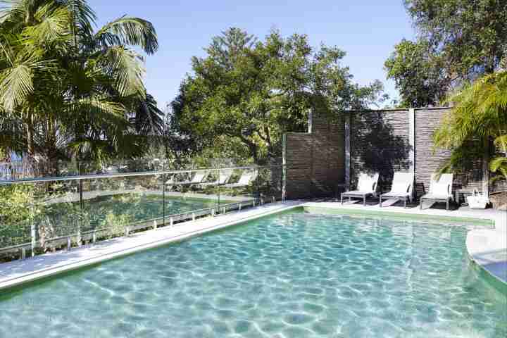 Whale Beach House Large Private Outdoor Swimming Pool and Sun Loungers