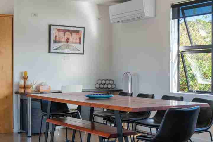 Wharetana Bay Villa Dining Area v2