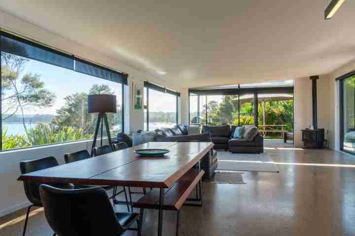 Wharetana Bay Villa Dining Area