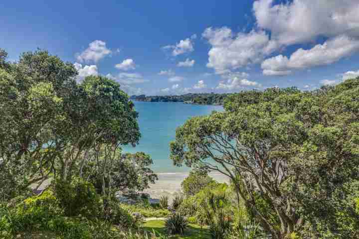 landscapegallery Absolute Beachfront Oneroa Bay View2