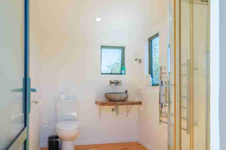 Awaawa Yurts Bathroom with shower