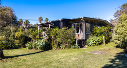 Drop Anchor Beach House at Enclosure Bay