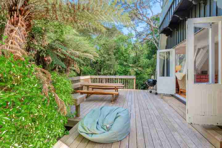 Enchanted Valley Rear deck and BBQ area