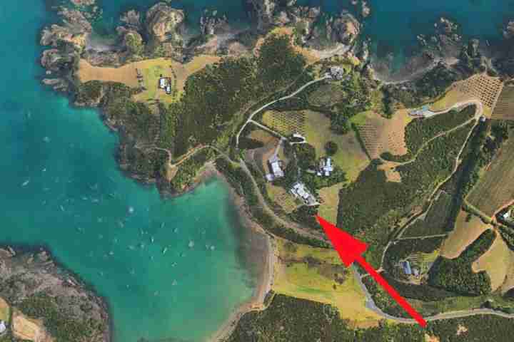 Private location of luxury mansion Korora Estate, Waiheke Island