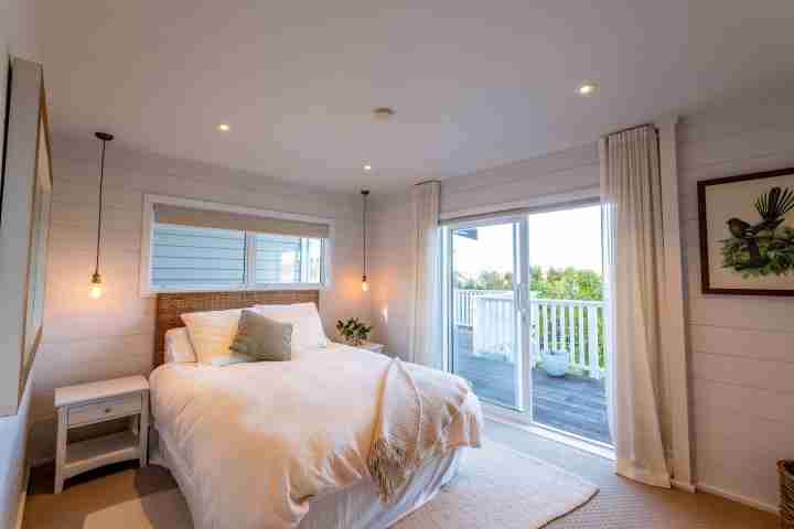 Oriwa Villa by Waiheke Unlimited Queen Room