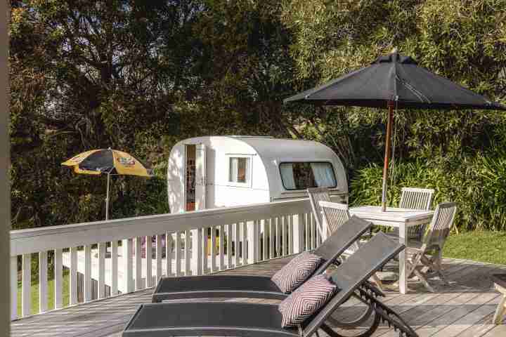 Sundeck with caravan The Boat House at Arran Bay