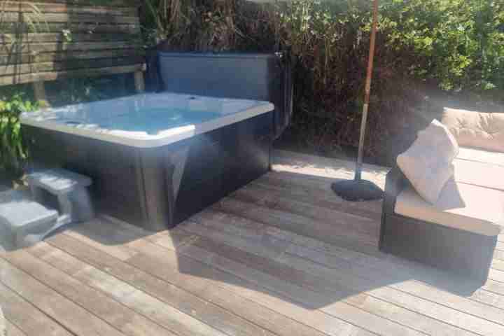 Tiri Cottage Spa Pool